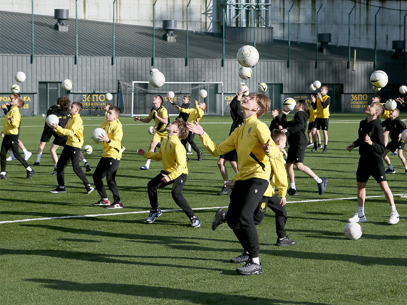 Козловський: вихованці академії "Руху" встановили масовий рекорд України